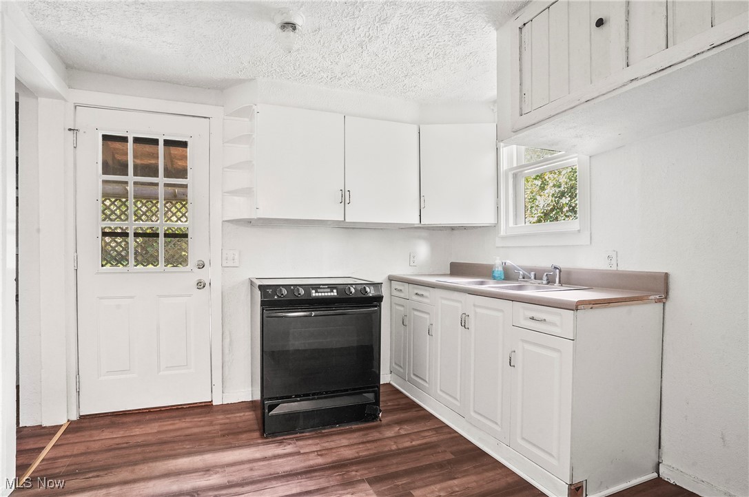 802 Portage Lakes Drive Akron OH 44319