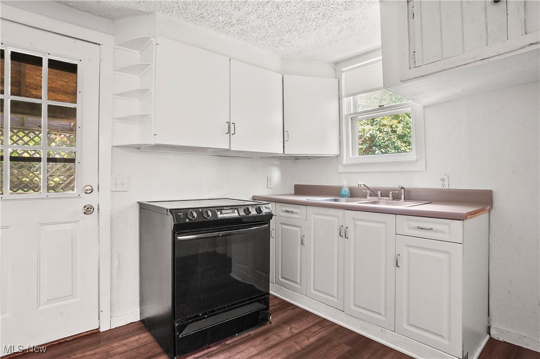 802 Portage Lakes Drive Akron OH 44319