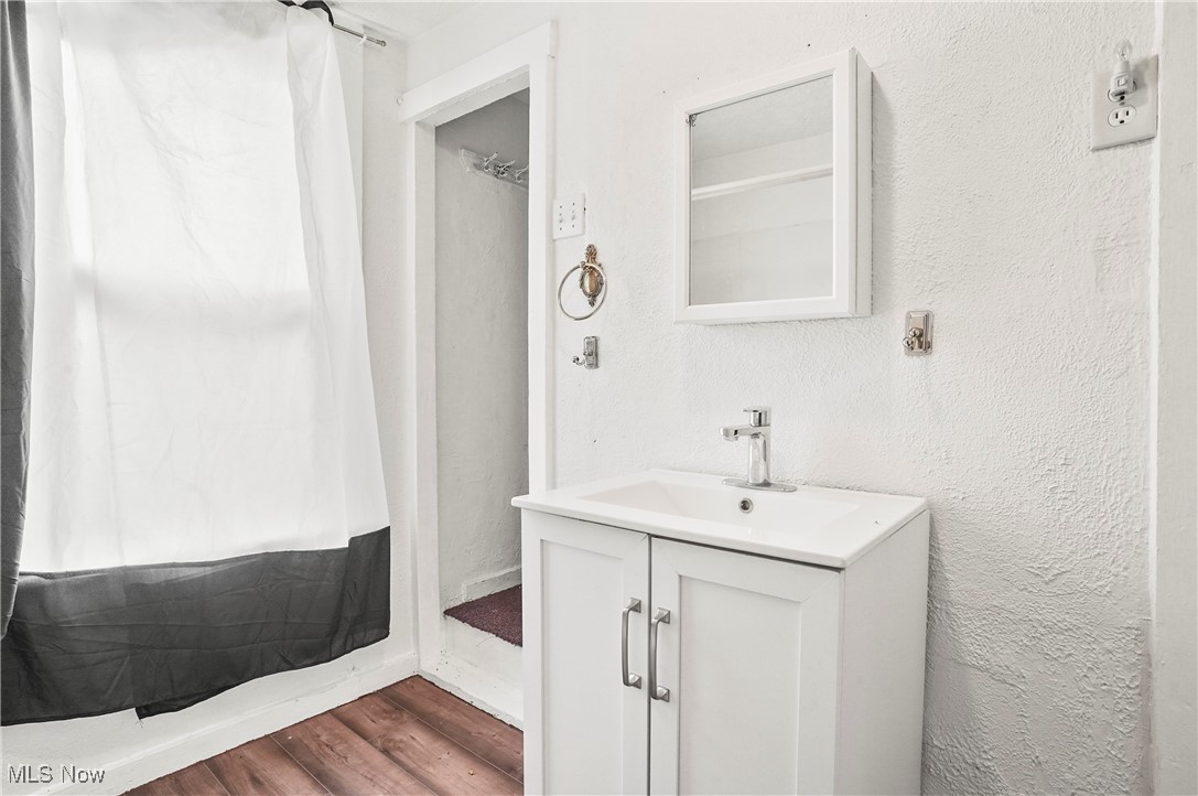 802 Portage Lakes Drive Akron OH 44319