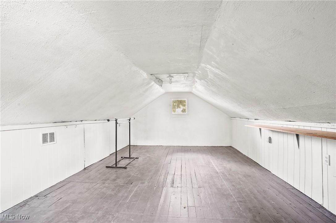 802 Portage Lakes Drive Akron OH 44319