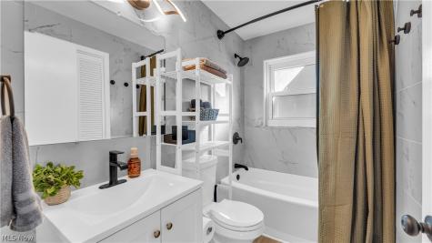 5861 Stearns Road North Olmsted OH 44070