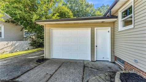 5861 Stearns Road North Olmsted OH 44070