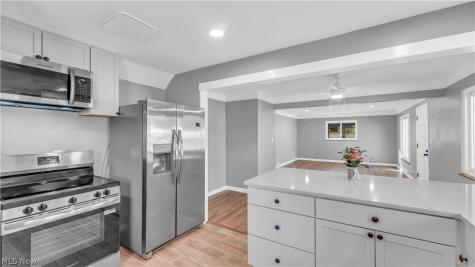 5861 Stearns Road North Olmsted OH 44070