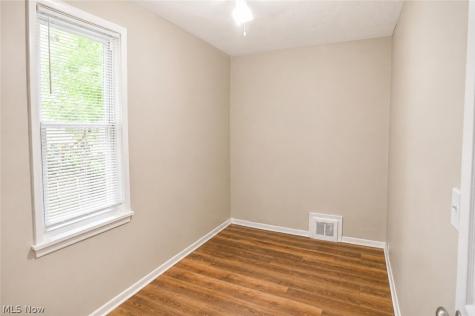 7410 Neville Avenue Cleveland OH 44102