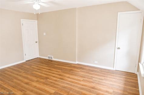 7410 Neville Avenue Cleveland OH 44102