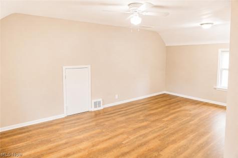 7410 Neville Avenue Cleveland OH 44102