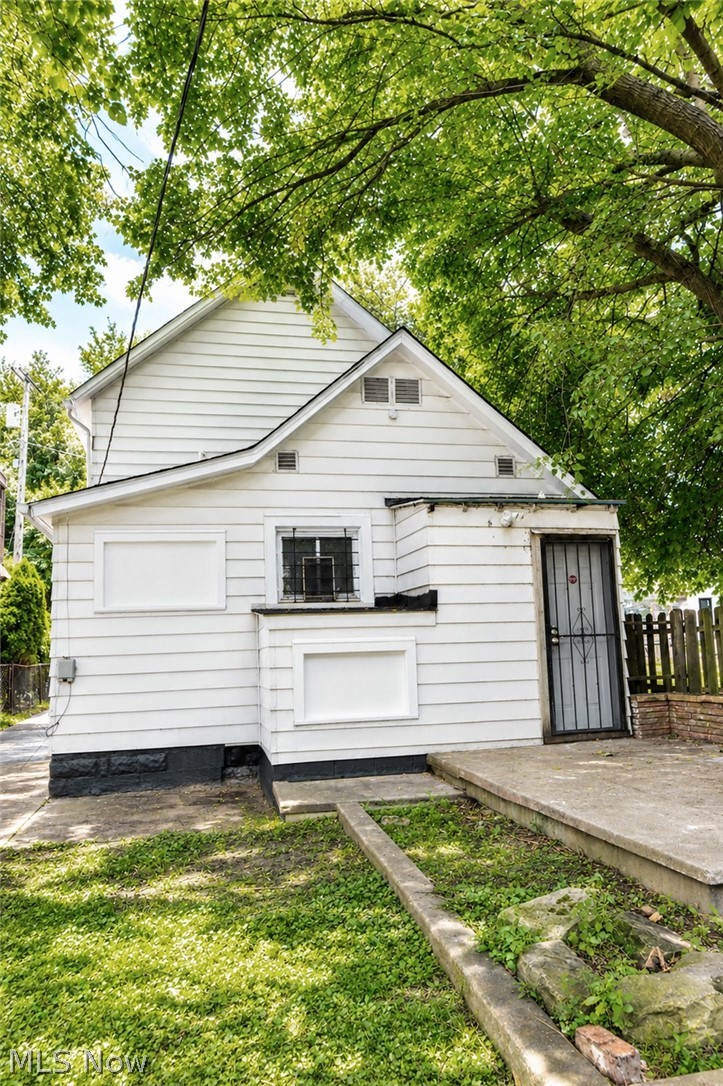7410 Neville Avenue Cleveland OH 44102