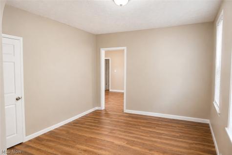 7410 Neville Avenue Cleveland OH 44102