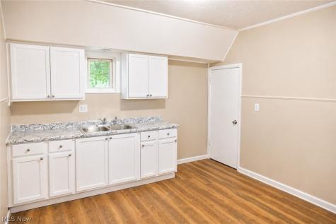 7410 Neville Avenue Cleveland OH 44102