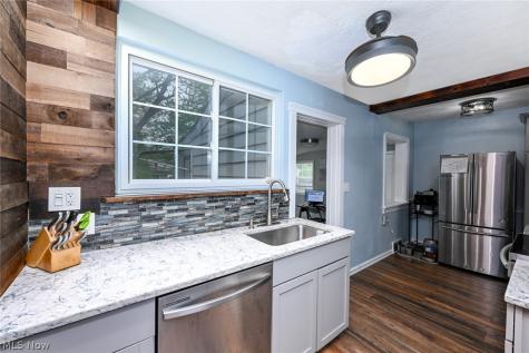 50 Baker Street Berea OH 44017