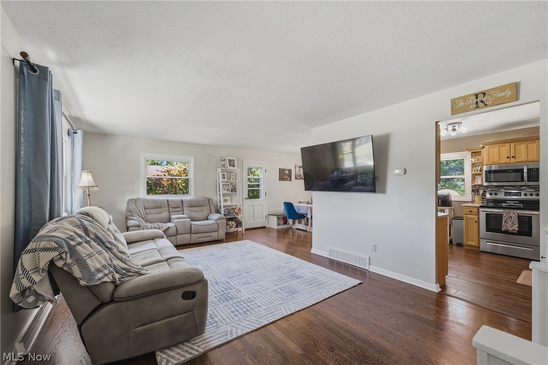 439 Bob Avenue Canal Fulton OH 44614