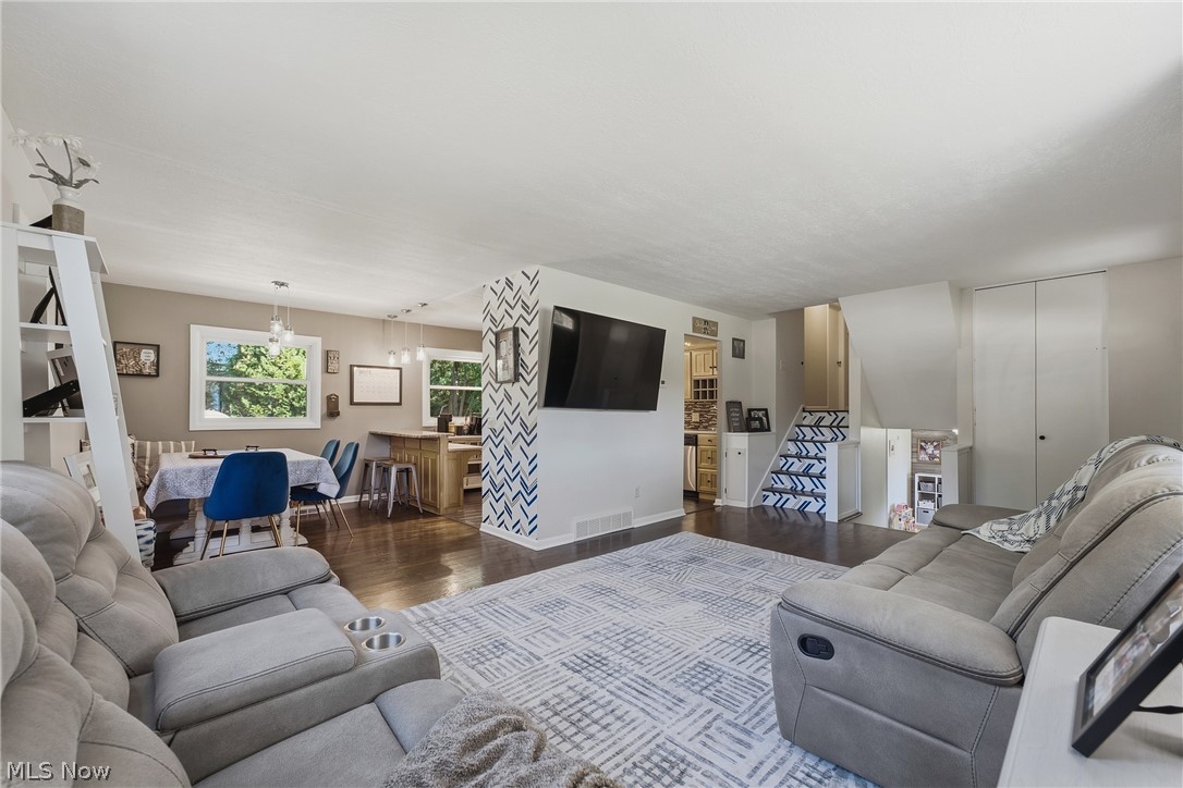 439 Bob Avenue Canal Fulton OH 44614