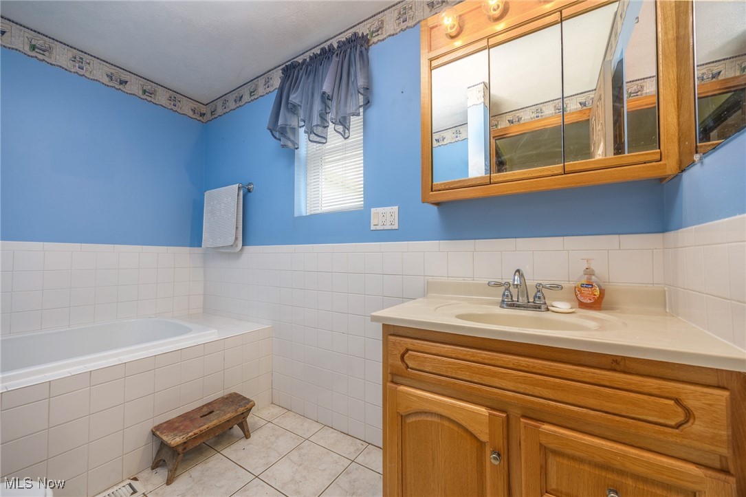 50504 State Route 556 Clarington OH 43915