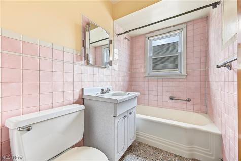 424 Tompkins Avenue Akron OH 44305