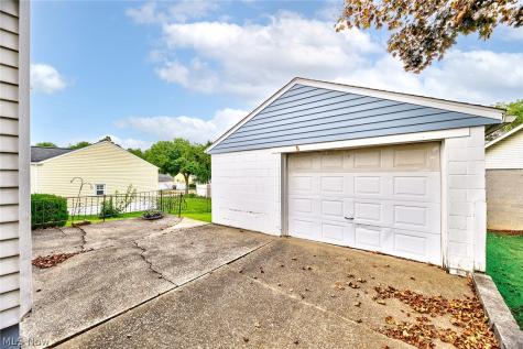 424 Tompkins Avenue Akron OH 44305