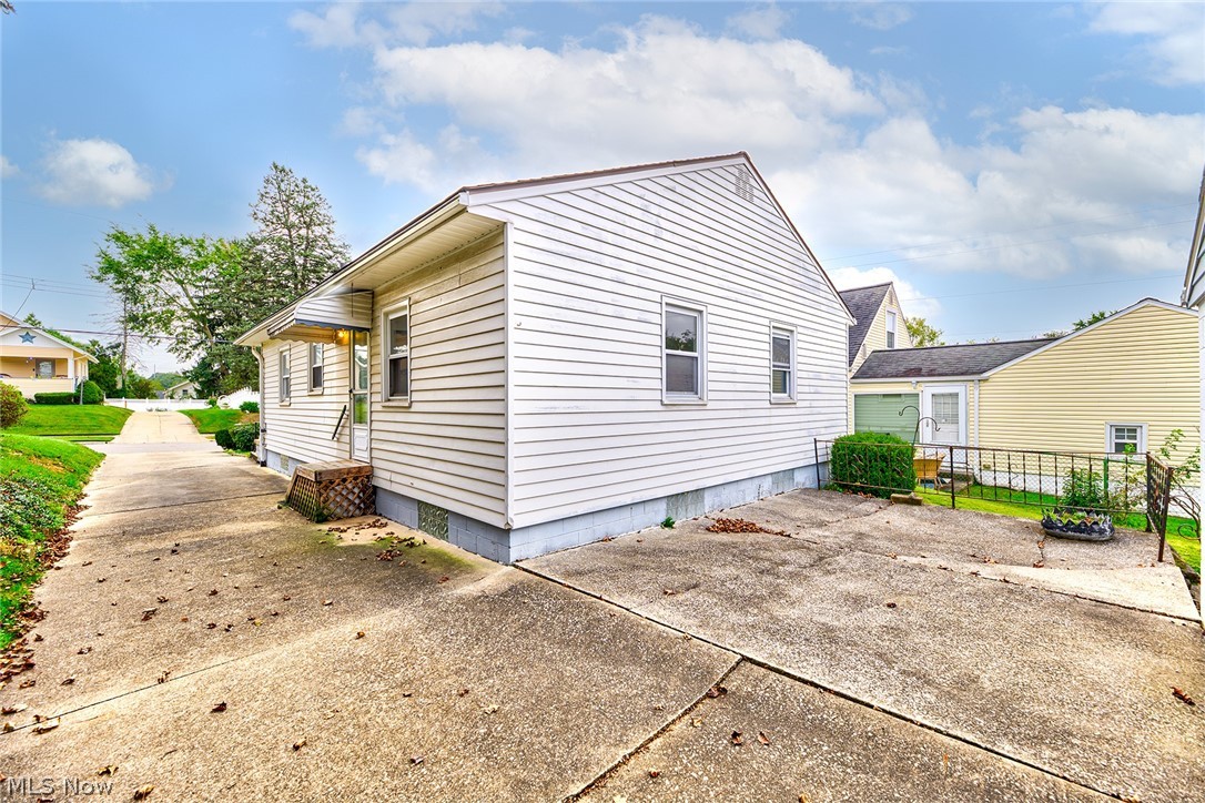 424 Tompkins Avenue Akron OH 44305