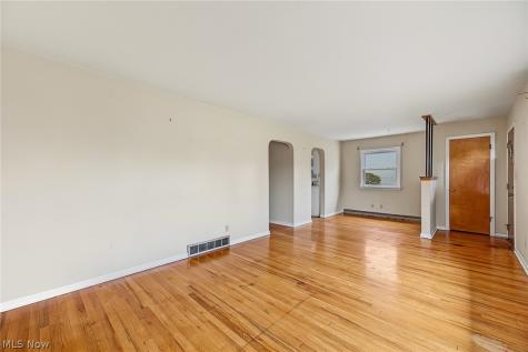 424 Tompkins Avenue Akron OH 44305
