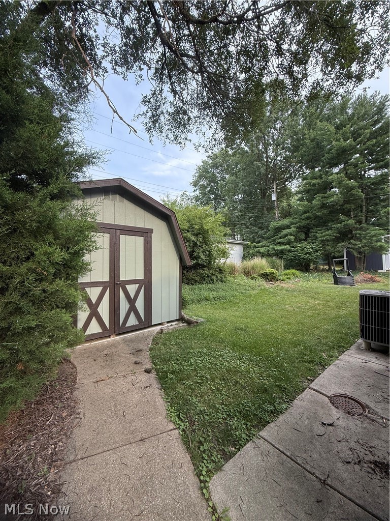 13599 Atlantic Road Strongsville OH 44149