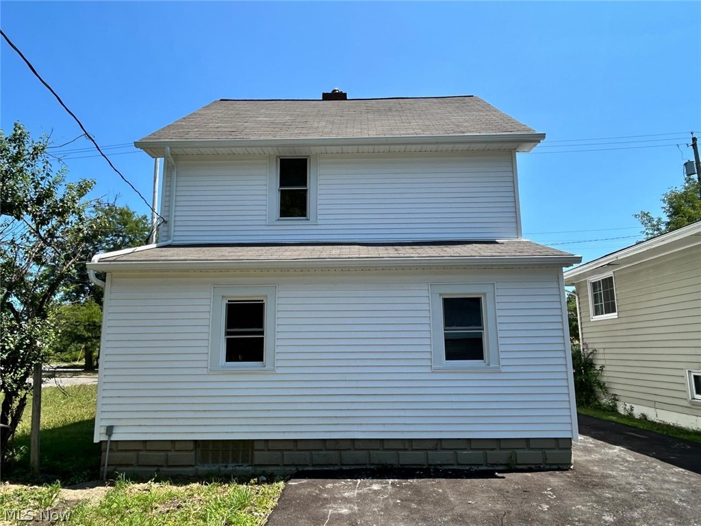 3918 Martin Luther King Jr Drive Cleveland OH 44105
