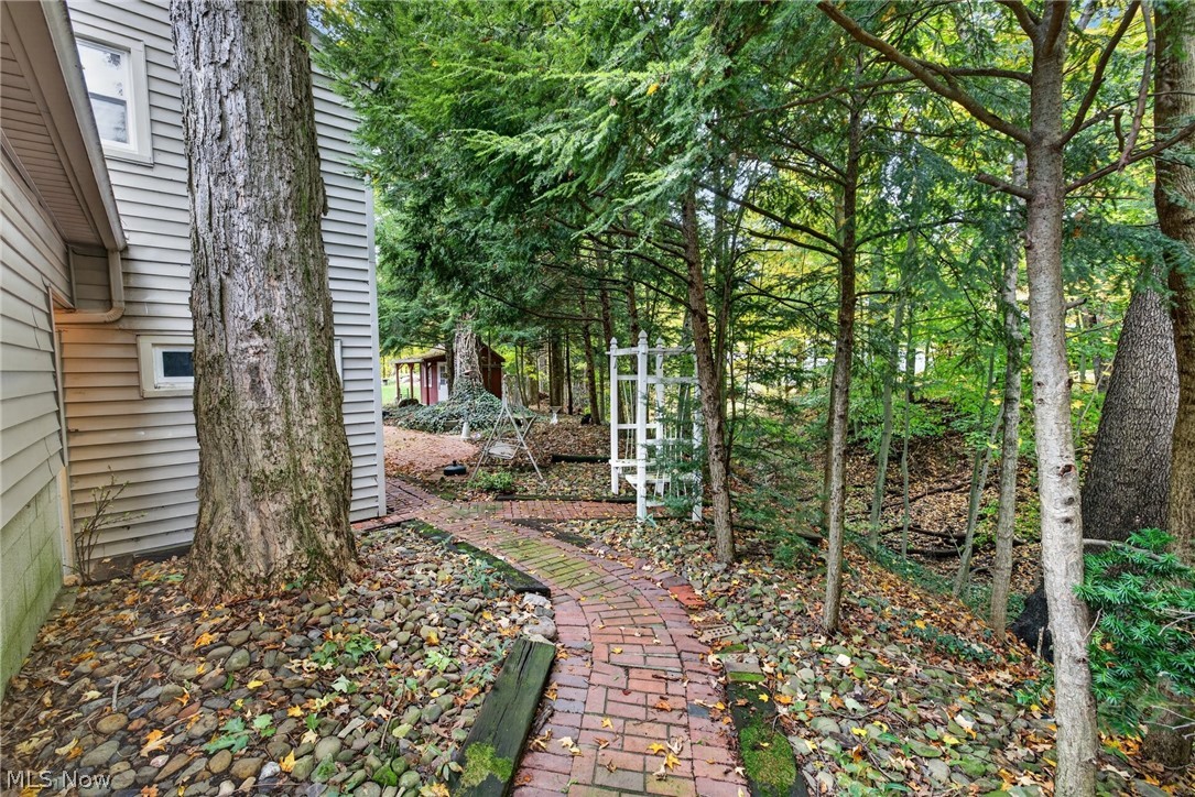 200 Manor Drive Columbiana OH 44408