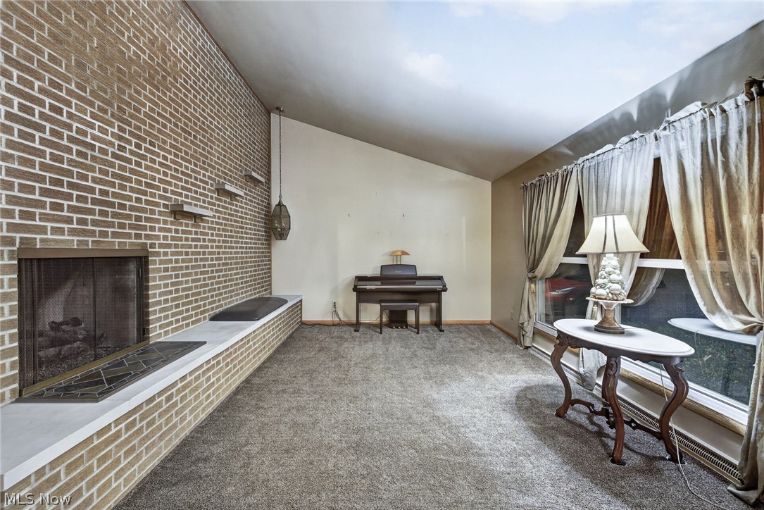 200 Manor Drive Columbiana OH 44408
