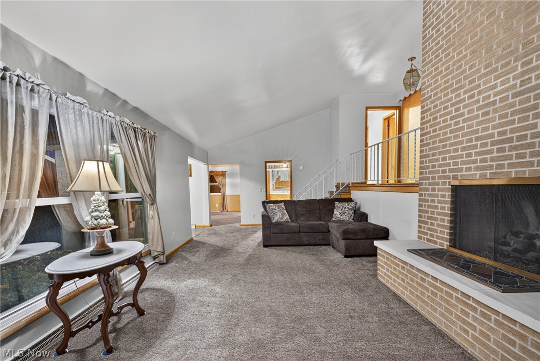200 Manor Drive Columbiana OH 44408