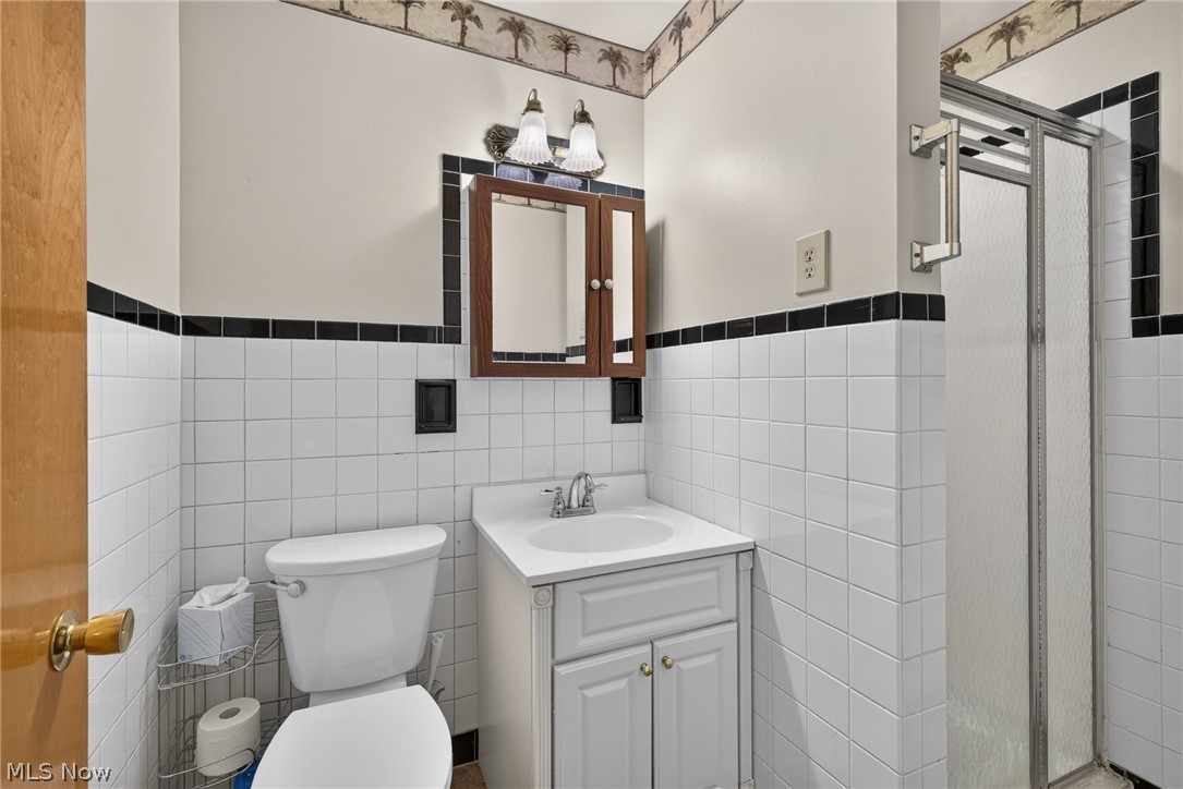 200 Manor Drive Columbiana OH 44408