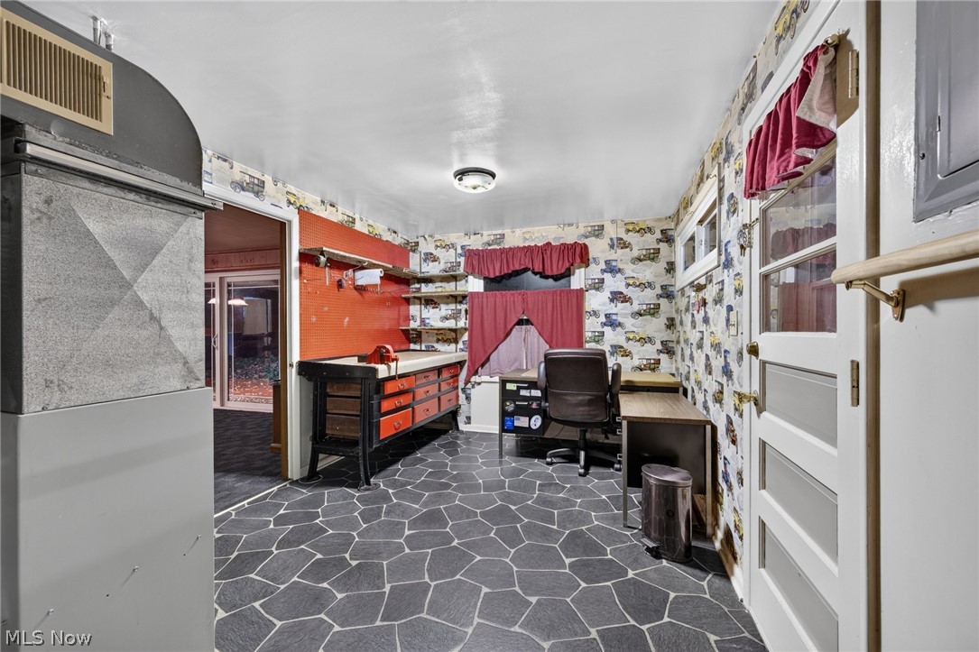 200 Manor Drive Columbiana OH 44408