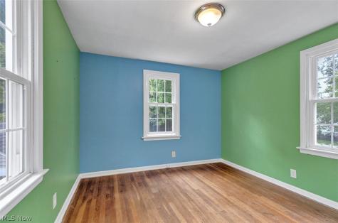 24907 E Oakland Road Bay Village OH 44140