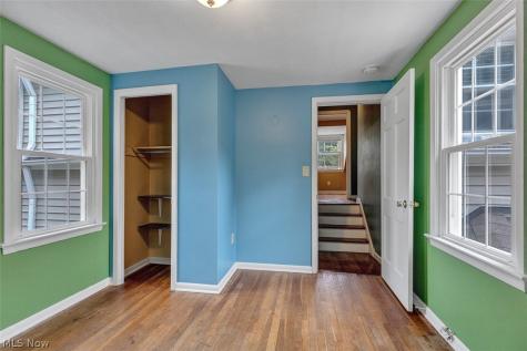 24907 E Oakland Road Bay Village OH 44140