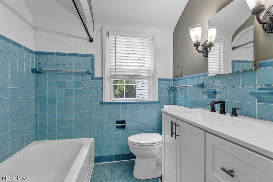 24907 E Oakland Road Bay Village OH 44140