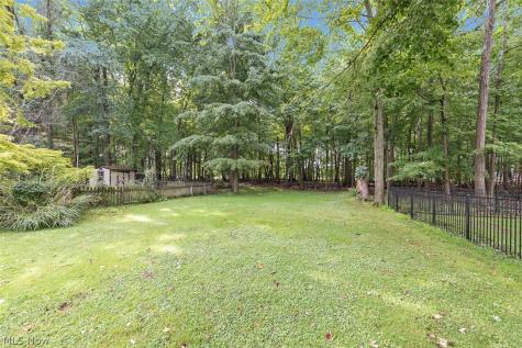 24907 E Oakland Road Bay Village OH 44140