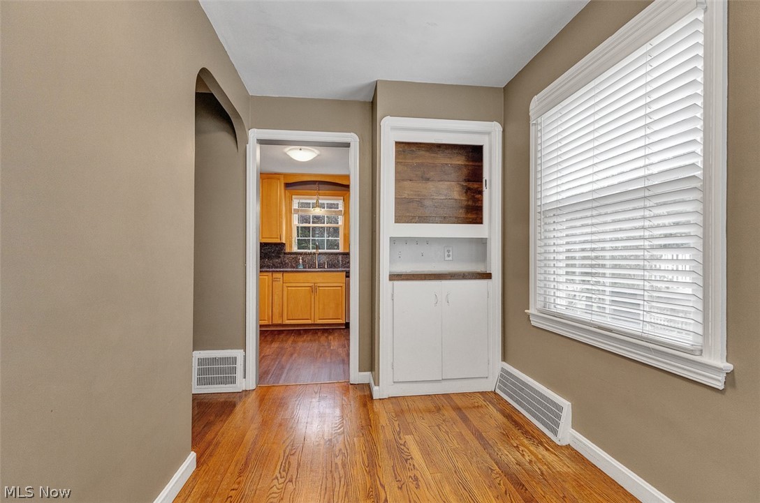 24907 E Oakland Road Bay Village OH 44140