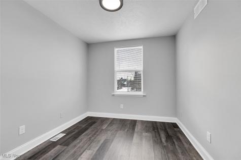 1239 E 168th Street Cleveland OH 44110
