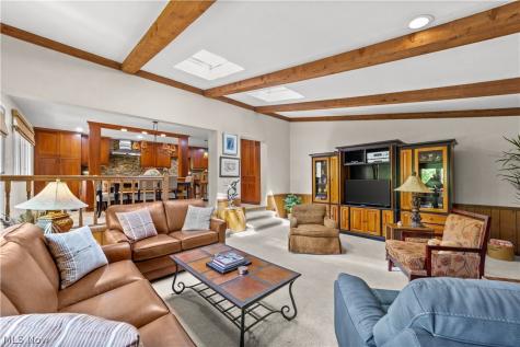 2058 Temblethurst Road South Euclid OH 44121