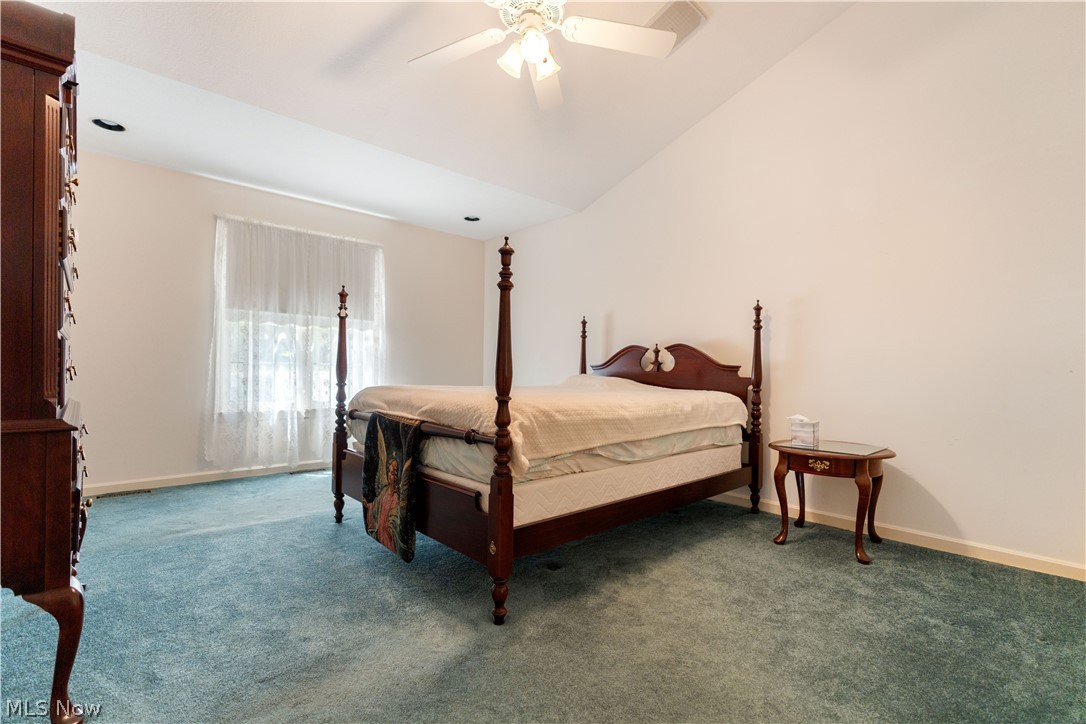 3472 Deer Trace Avenue NW Canton OH 44708