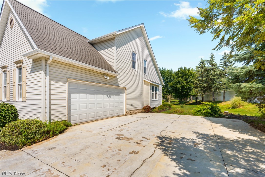 3472 Deer Trace Avenue NW Canton OH 44708
