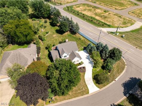 3472 Deer Trace Avenue NW Canton OH 44708