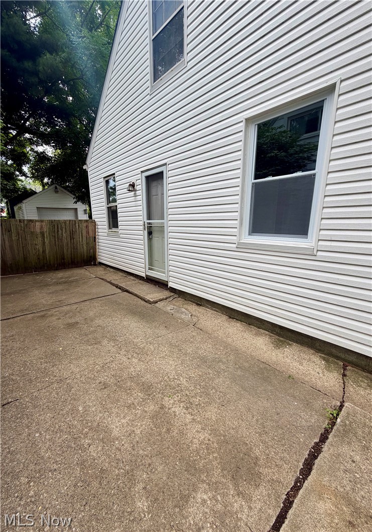 839 Sarcee Avenue Akron OH 44305