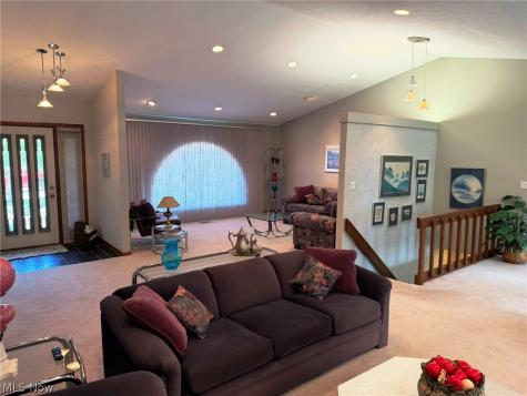 946 Douglas Drive Wooster OH 44691