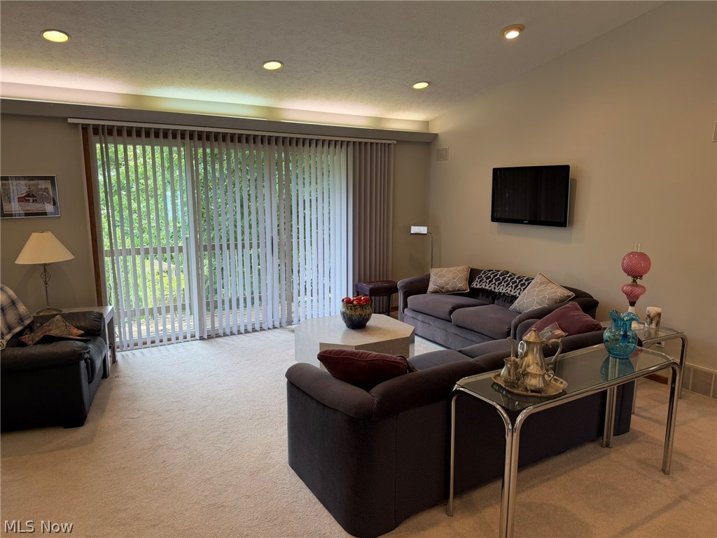 946 Douglas Drive Wooster OH 44691