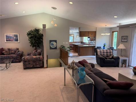 946 Douglas Drive Wooster OH 44691