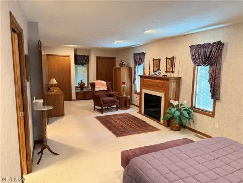 946 Douglas Drive Wooster OH 44691