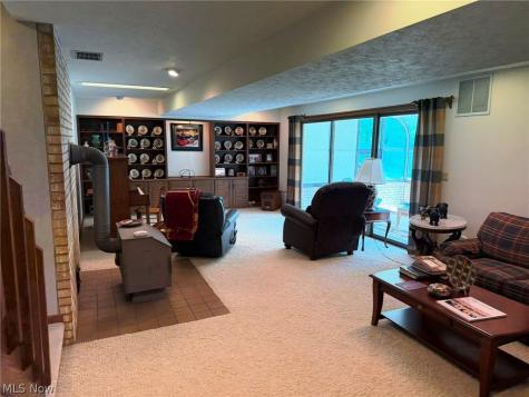 946 Douglas Drive Wooster OH 44691