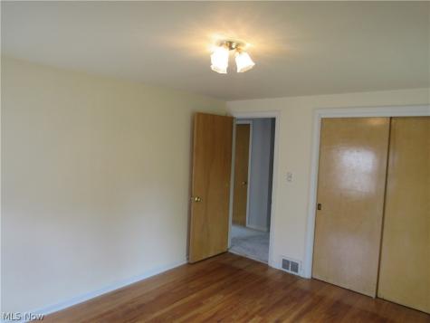 4946 Fairlawn Road Lyndhurst OH 44124
