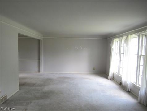 4946 Fairlawn Road Lyndhurst OH 44124