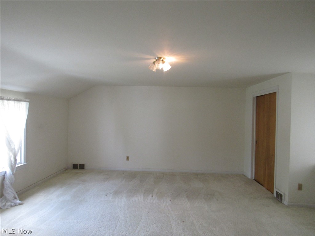 4946 Fairlawn Road Lyndhurst OH 44124