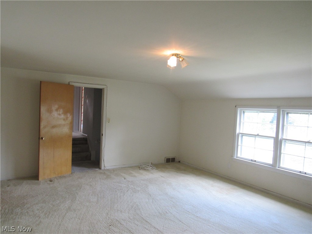 4946 Fairlawn Road Lyndhurst OH 44124