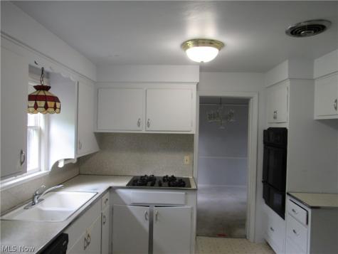 4946 Fairlawn Road Lyndhurst OH 44124