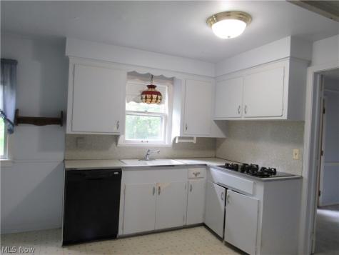 4946 Fairlawn Road Lyndhurst OH 44124